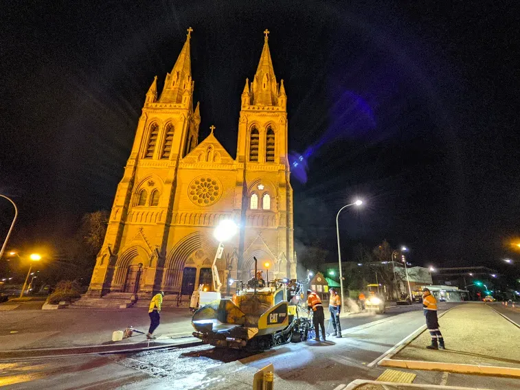 North Adelaide Asphalt Laying   King William Rd
